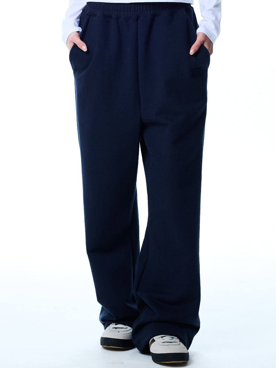 luv-is-true-ss-25-basic-iloveu-traning-pants(navy)