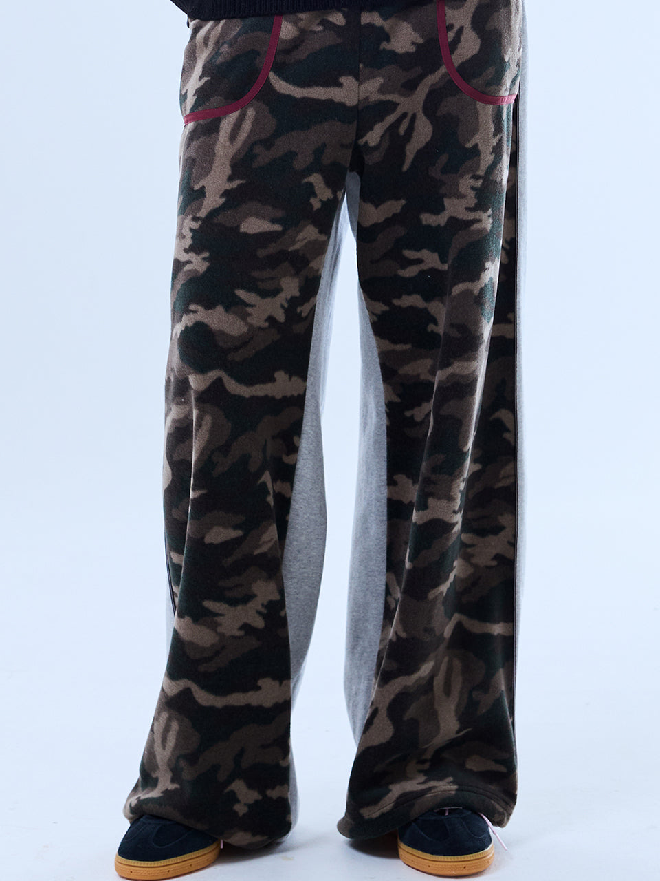 luv-is-true-fw-24-(worn-by-keyoff-natty)-fs-fleece-traning-pants(camo)