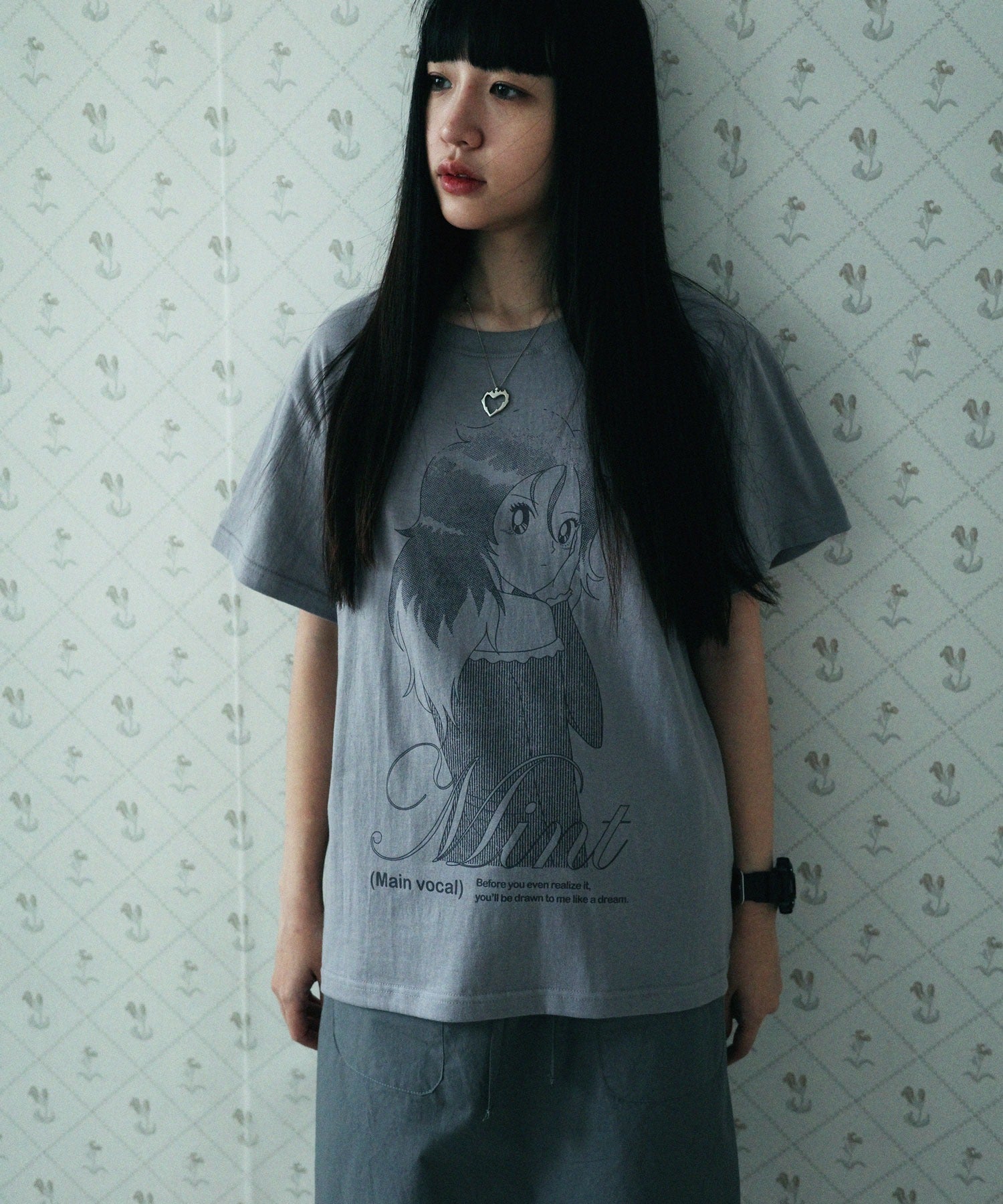 wonder-visitor-ss-25-mint-pfp-tshirt-(grey)