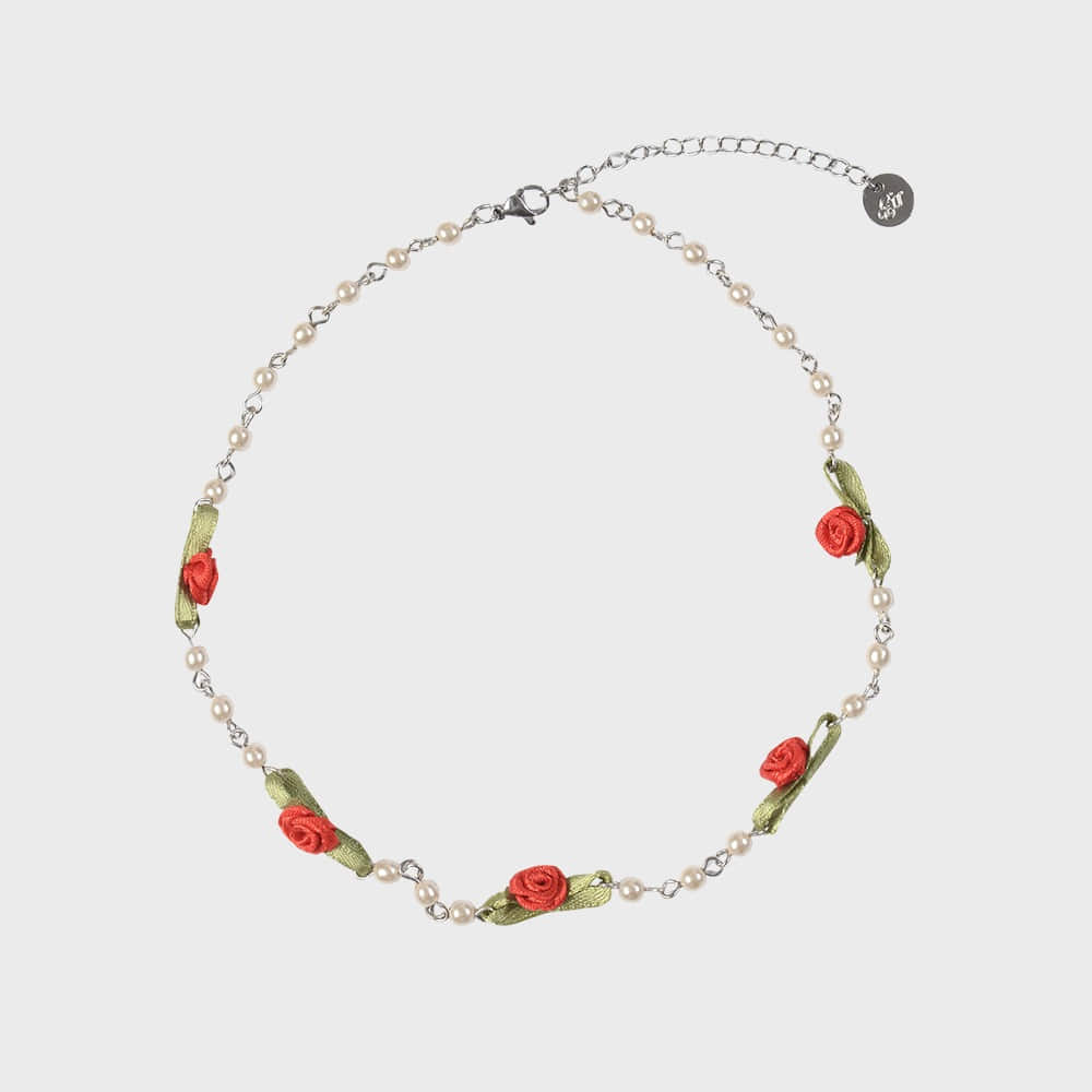 eireve-seasonless-24-rose-bouquet-choker-red