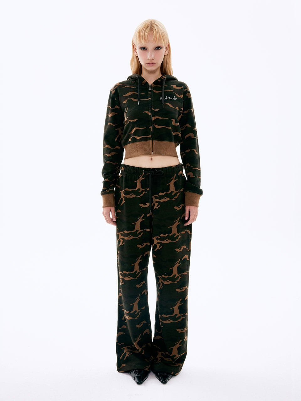 visus-ss-25-camoflage-pants_brown