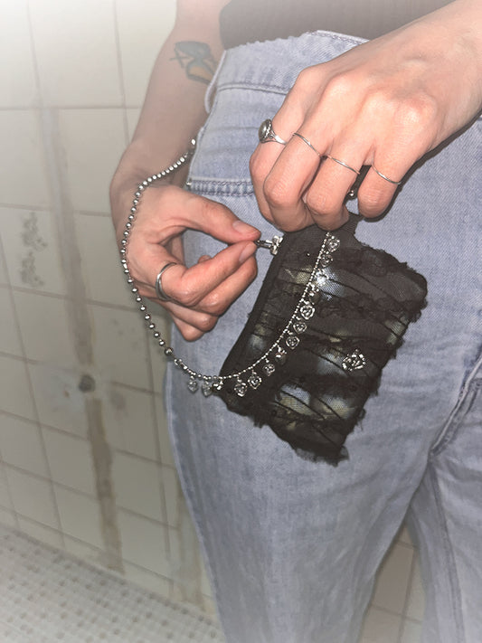 atta-seasonless-die-in-secrecy-pouch-keyringblack