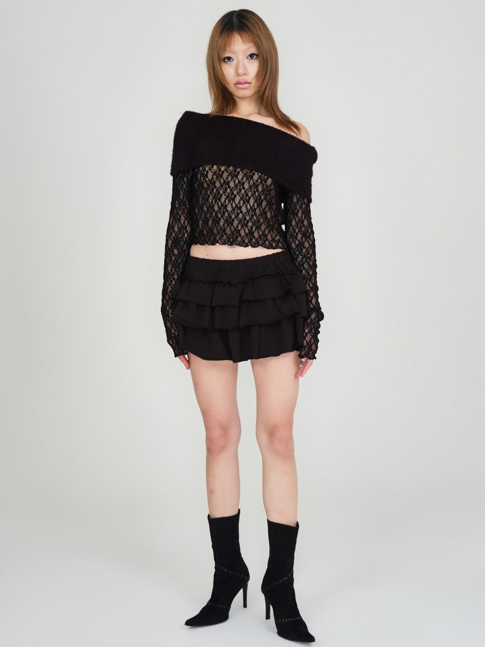 expired-girl-fw-24-frill-mini-skirt-black