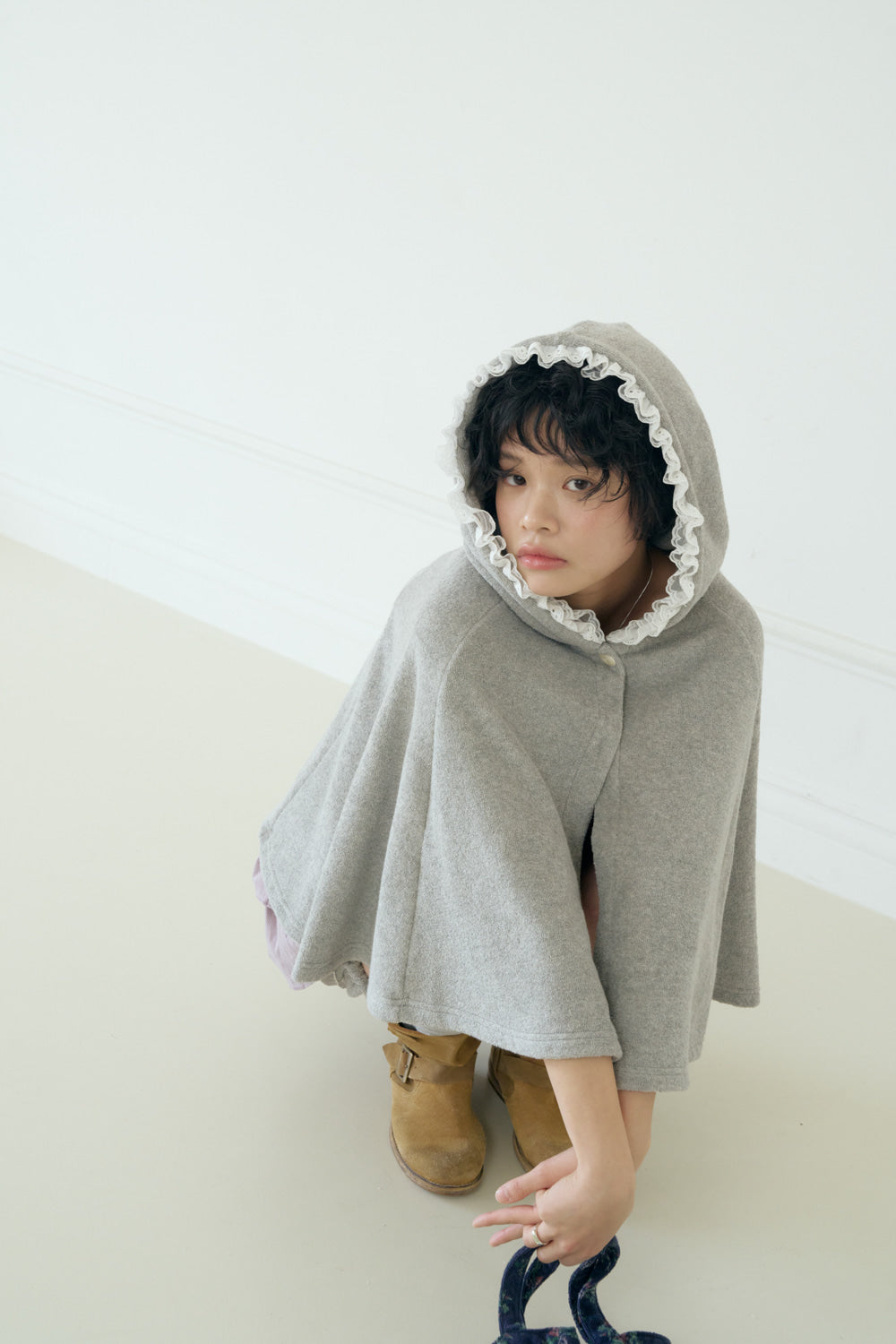 shakiri-ss-25-vanilla-terry-hood-cape-(grey)