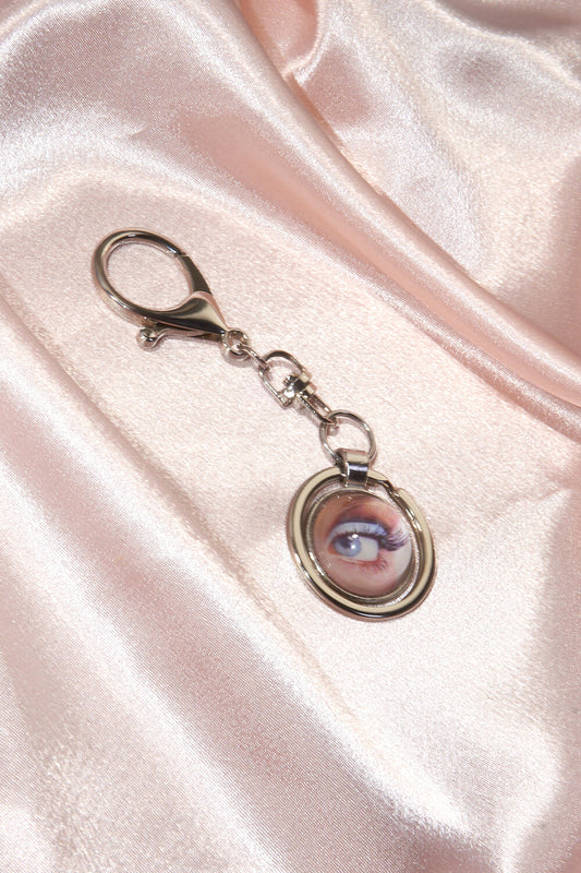 huggingoat-seasonless-blue-eye-keyring