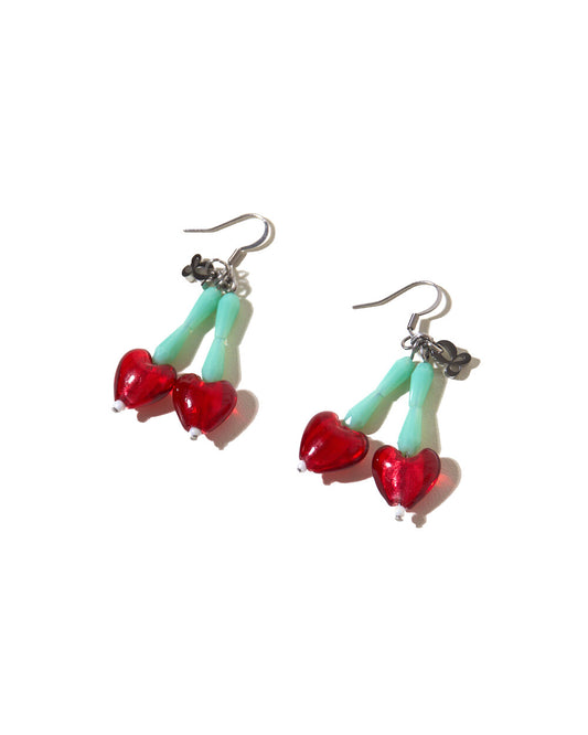 huggingoat-seasonless-glass-heart-cherry-earrings