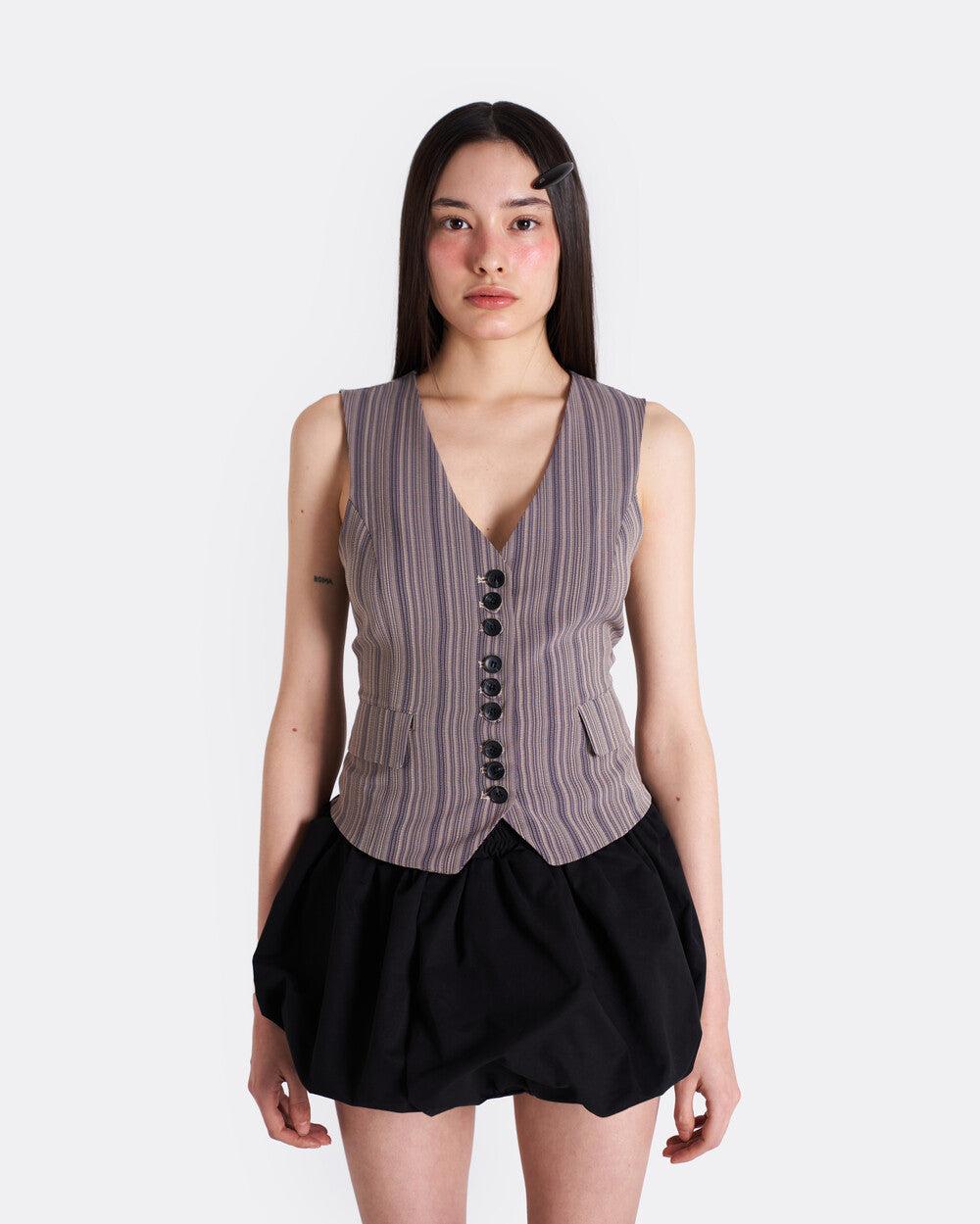 sio-ss-24-vneck-button-stripe-vest-beige