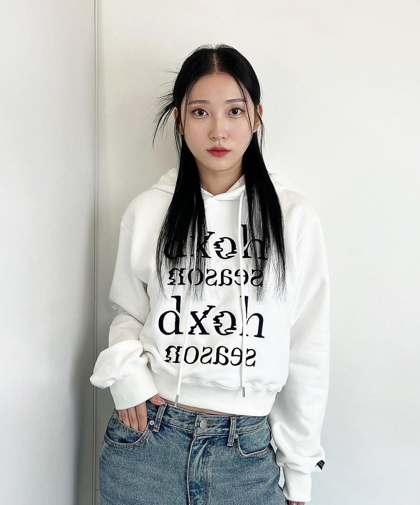 dxoh-fw-23-season-logo-semi-crop-hoodie-hoodie-white