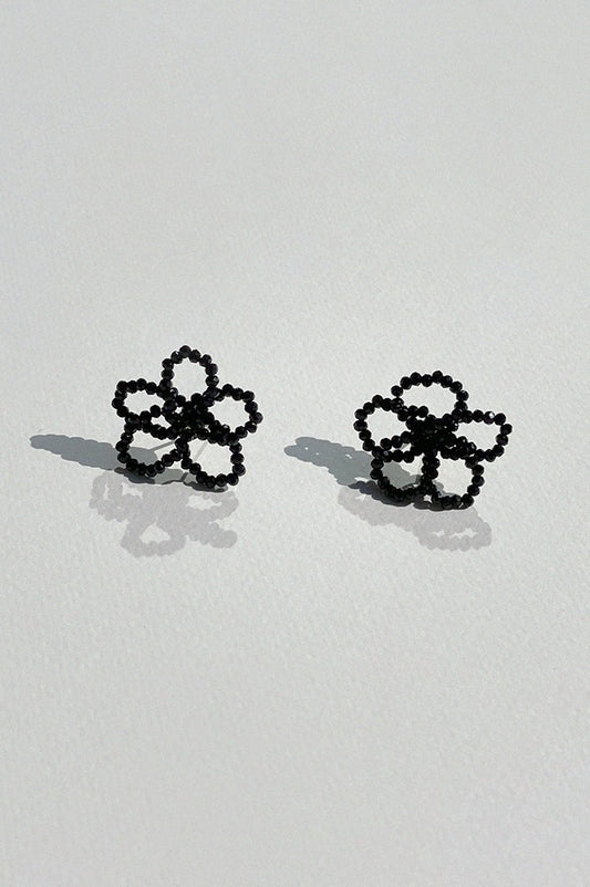 annaflair1986-seasonless-24-weared-by-twice-momo-twinkle-black-flower-earrings-ae223049